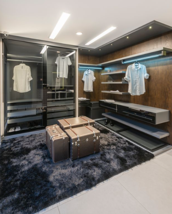 Closet 02.2